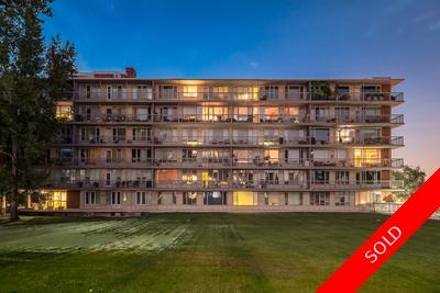 Rideau Park Condo for sale:  2 bedroom 1,030 sq.ft. (Listed 2018-08-19)
